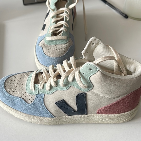 Veja Shoes - Veja unique sneakers woman